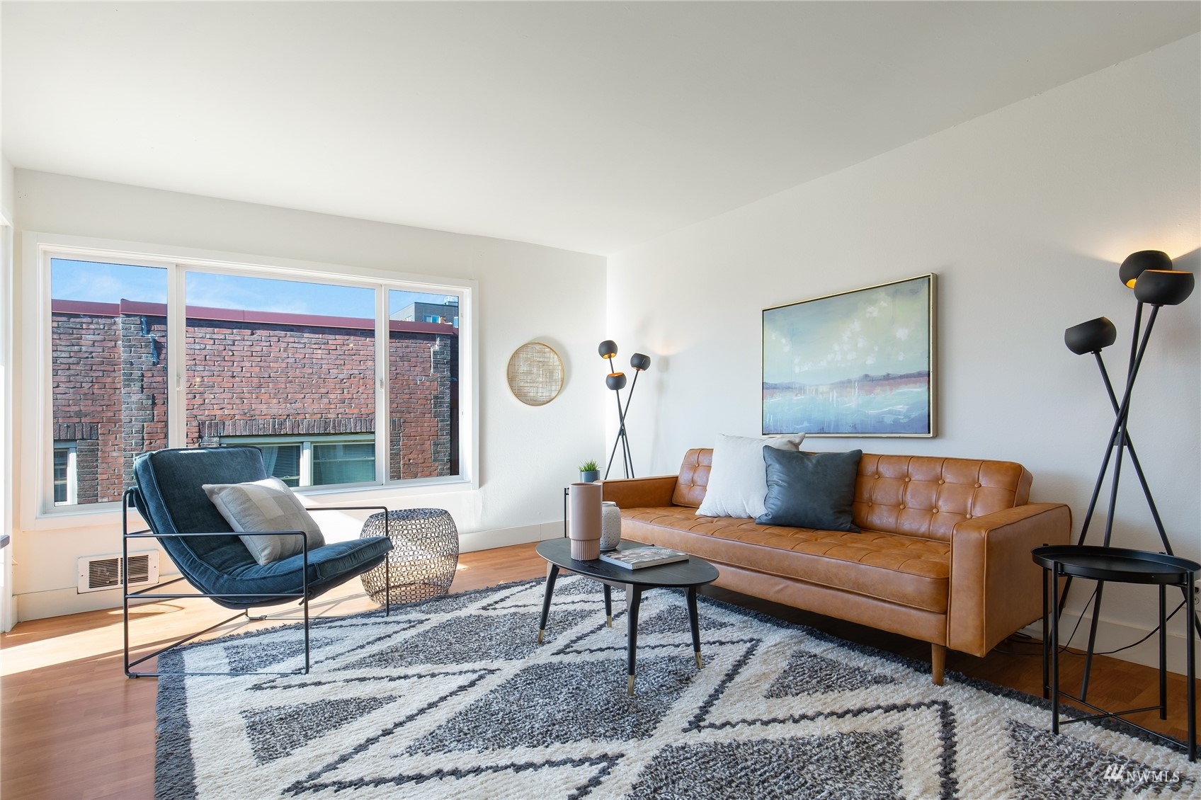 Property Photo: 308 Summit Avenue E 505 WA 98102