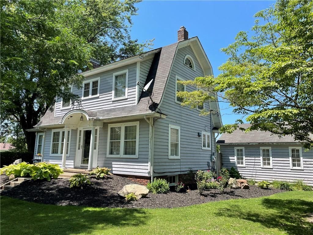 Property Photo:  1204 N 1st Street   61928 
