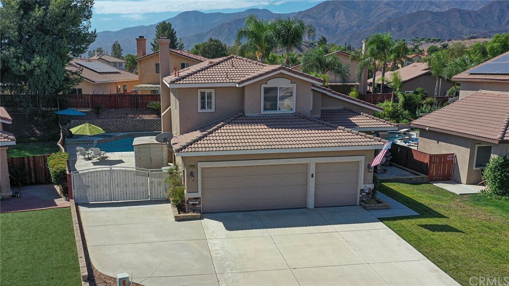 Property Photo: 9429 Lapis Court CA 92883