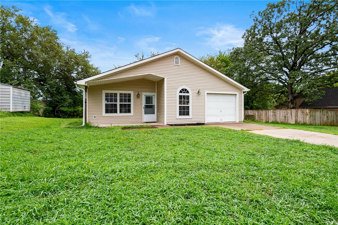 Property Photo:  329 N Melissa Lane  AR 72734 