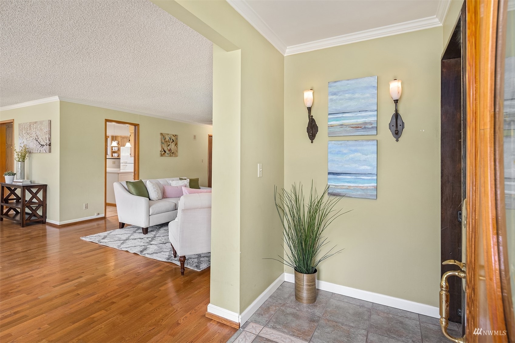 Property Photo: 654 4th Avenue S WA 98020
