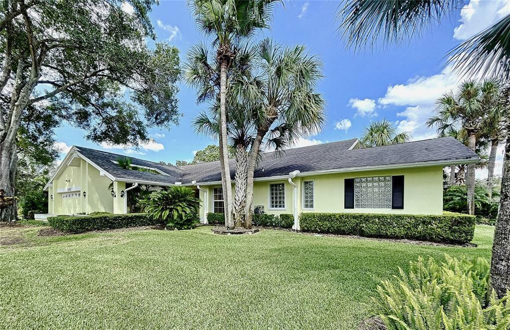 Property Photo:  13707 Walbrooke Drive  FL 33624 