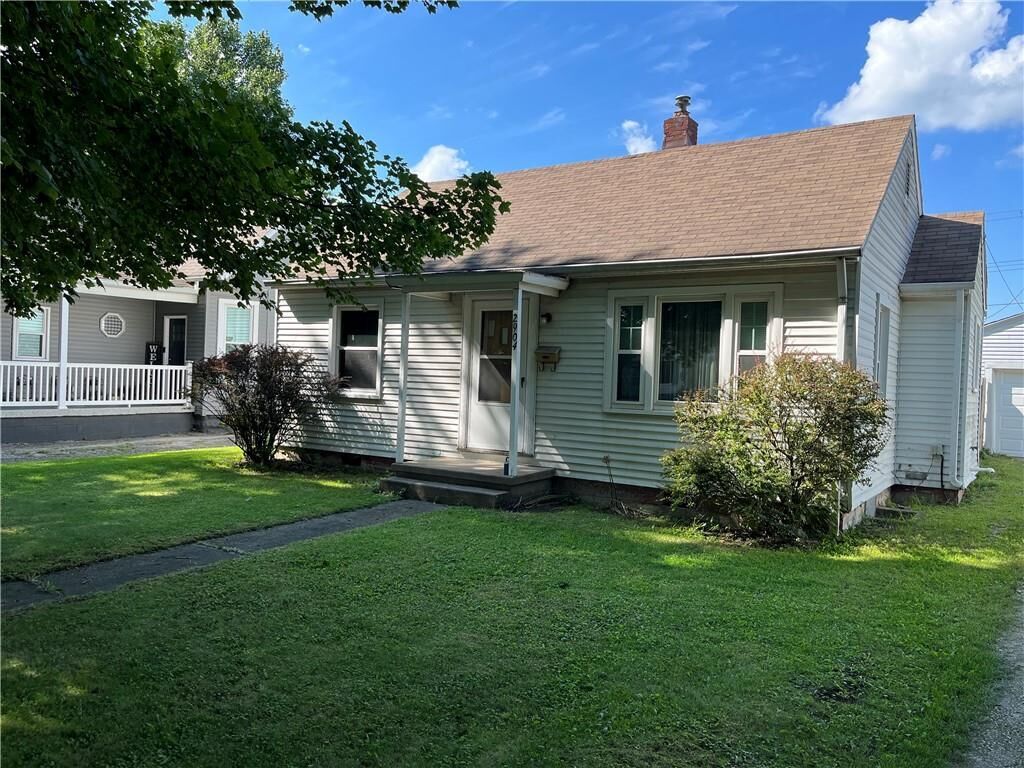 Property Photo:  2904 Moultrie Avenue   61938 