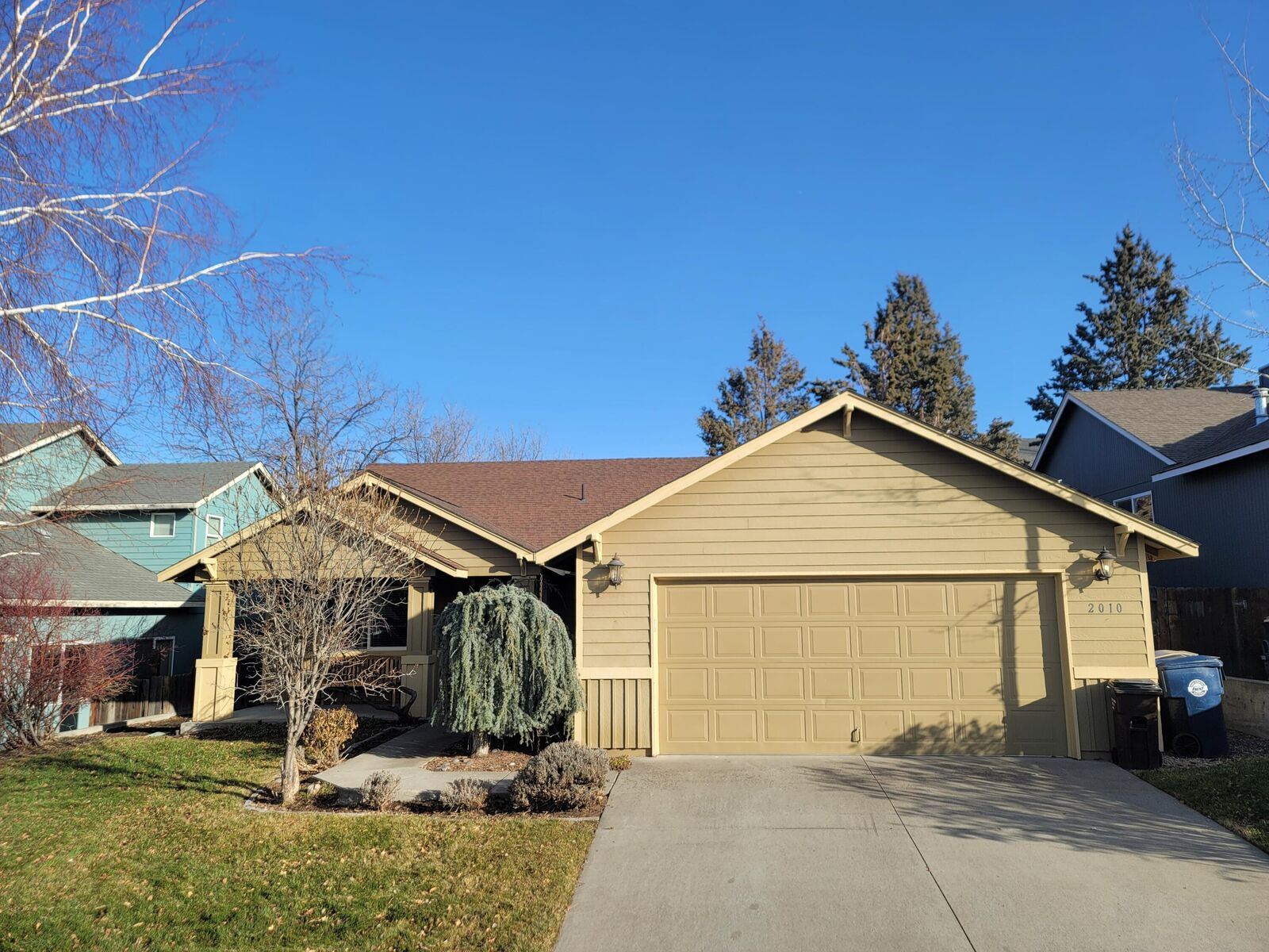 Property Photo: 2010 SW 38th Street OR 97756