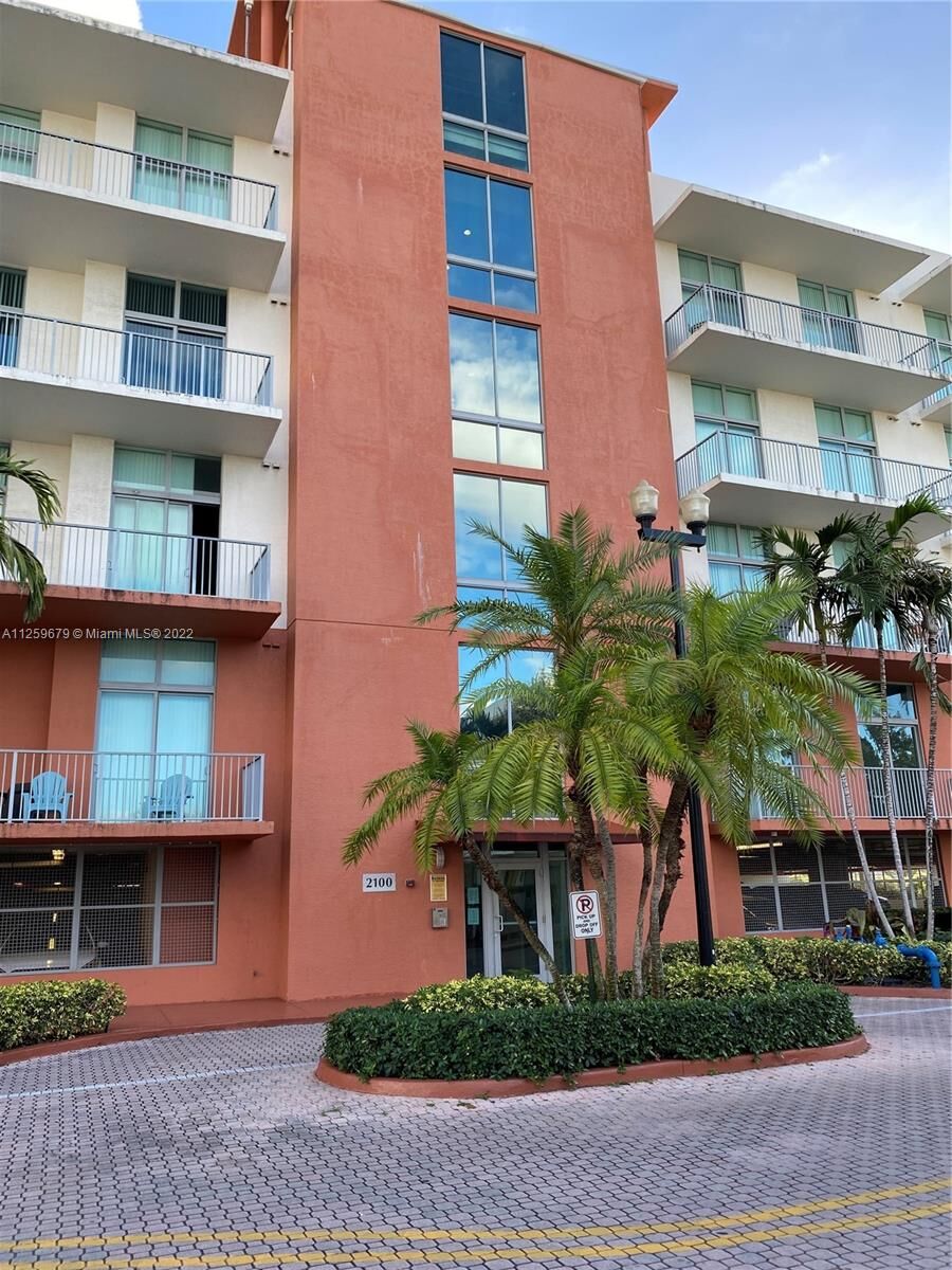 Property Photo:  2100 Van Buren St 306  FL 33020 