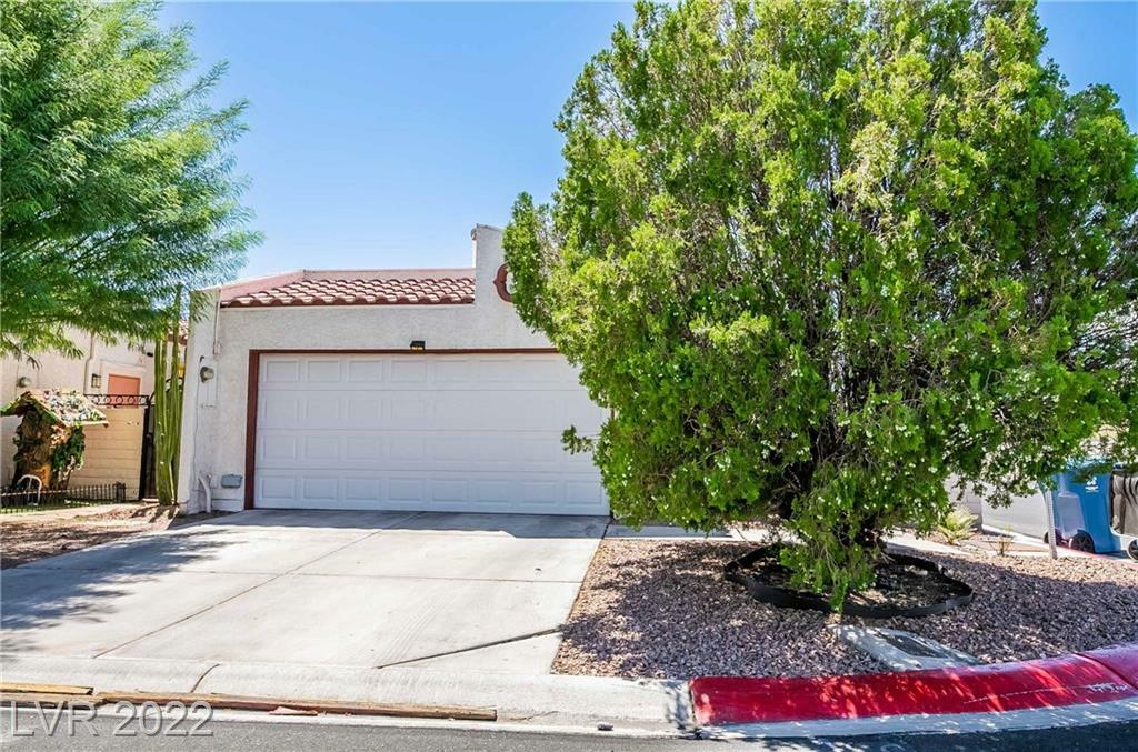 Property Photo: 2509 Castlesands Way NV 89121