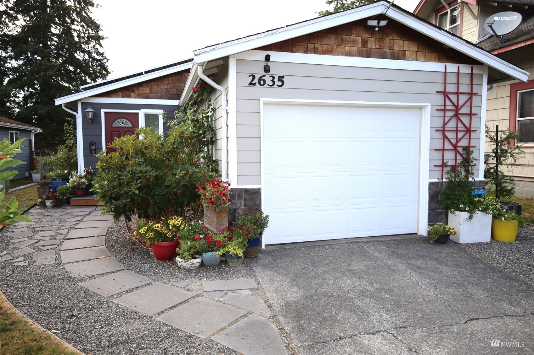 Property Photo:  2635 Yew Street  WA 98226 