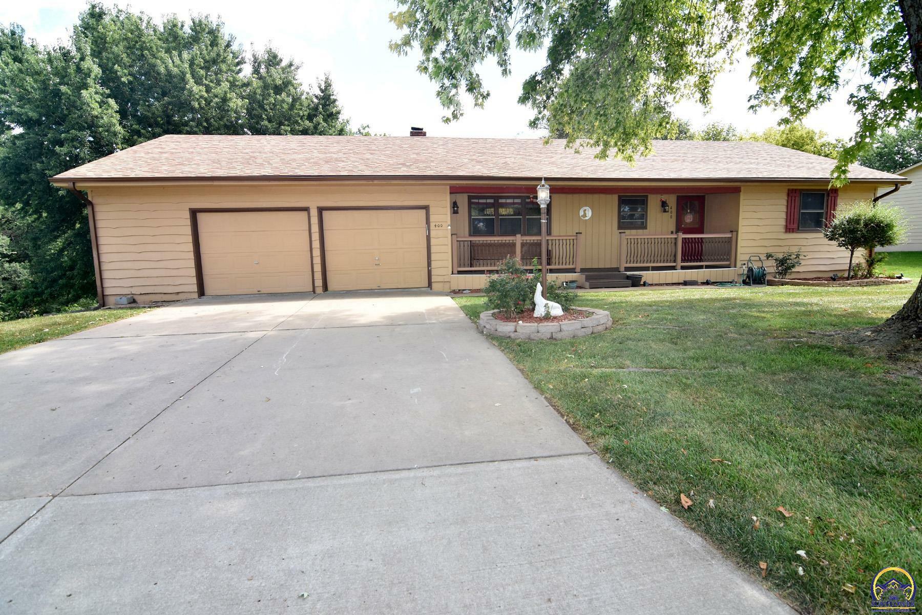 Property Photo:  400 Sioux Dr  KS 66070 