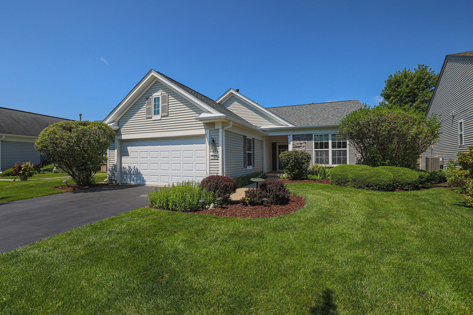 Property Photo:  11234 Greenway Drive  IL 60142 