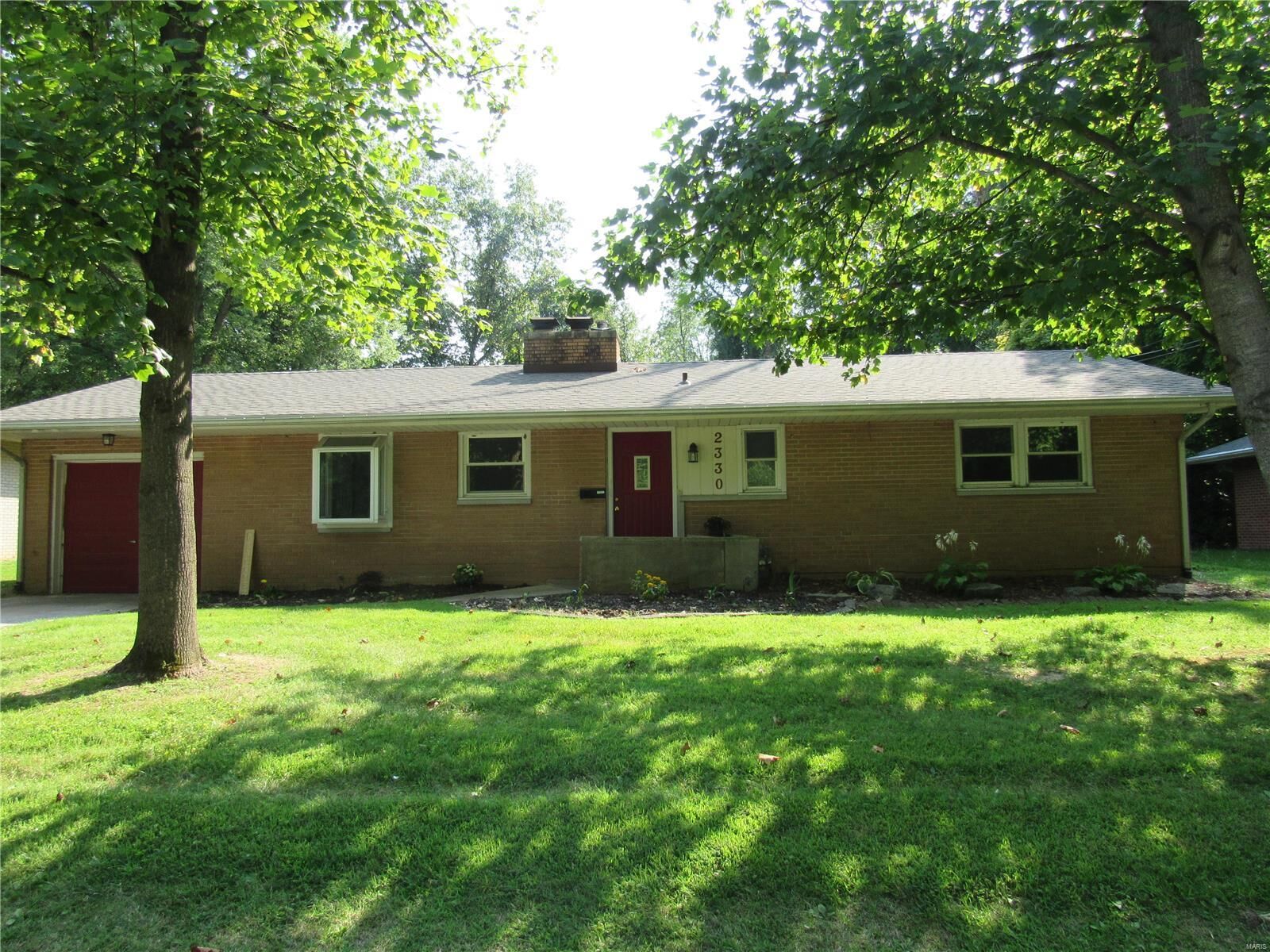 Property Photo: 2330 Fairview Drive IL 62002