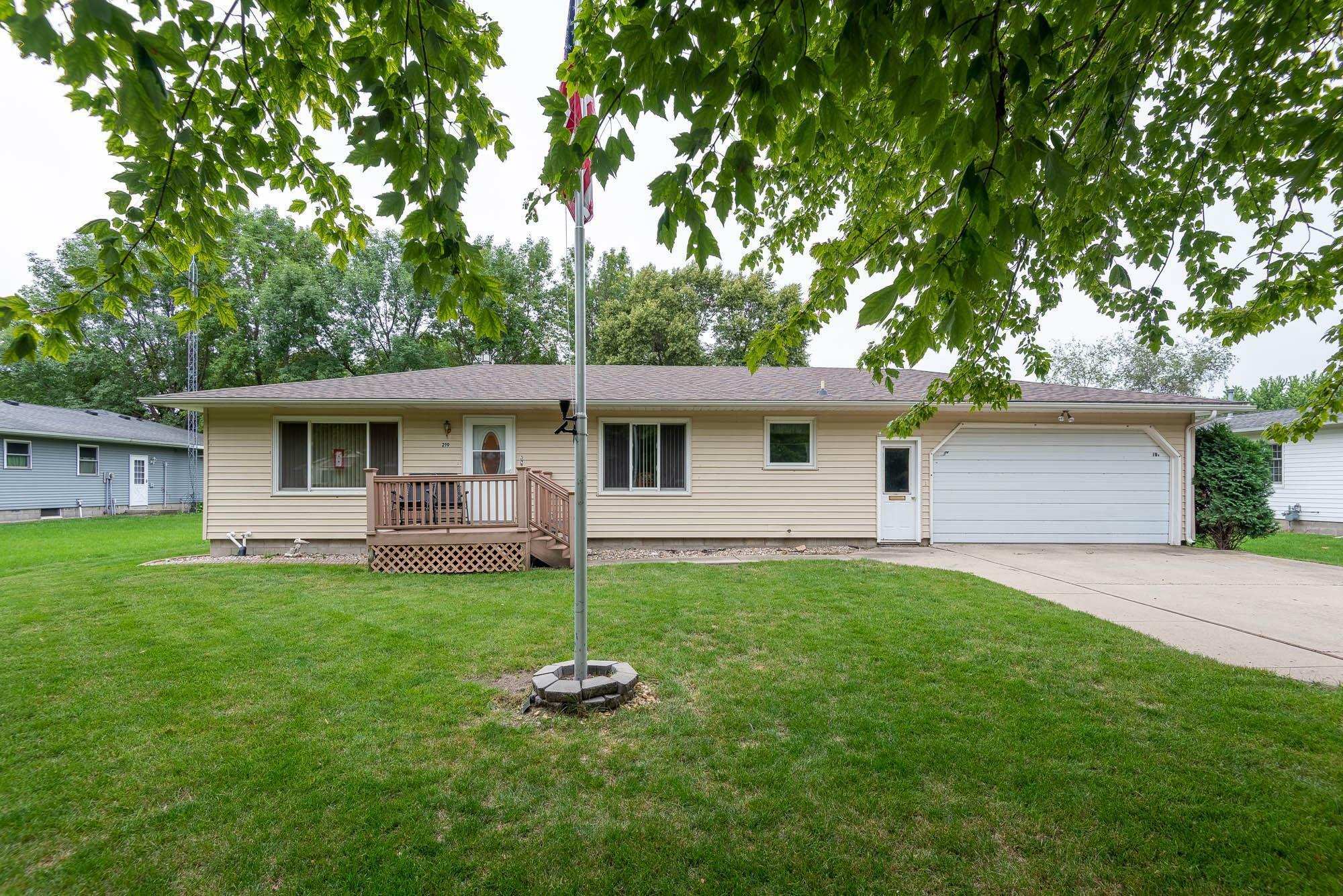 Property Photo: 219 Hendricks Lane MN 56048