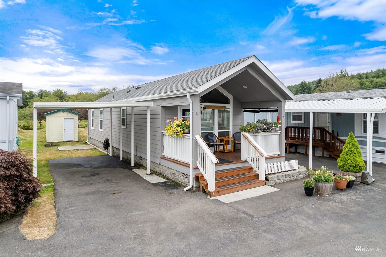 Property Photo: 168 US 101 8 WA 98550