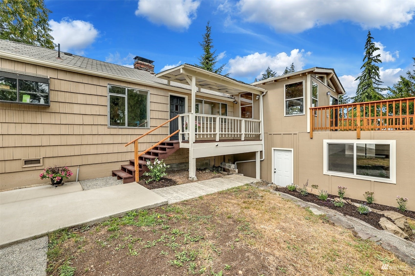 Property Photo:  2108 NE 177th Street  WA 98155 