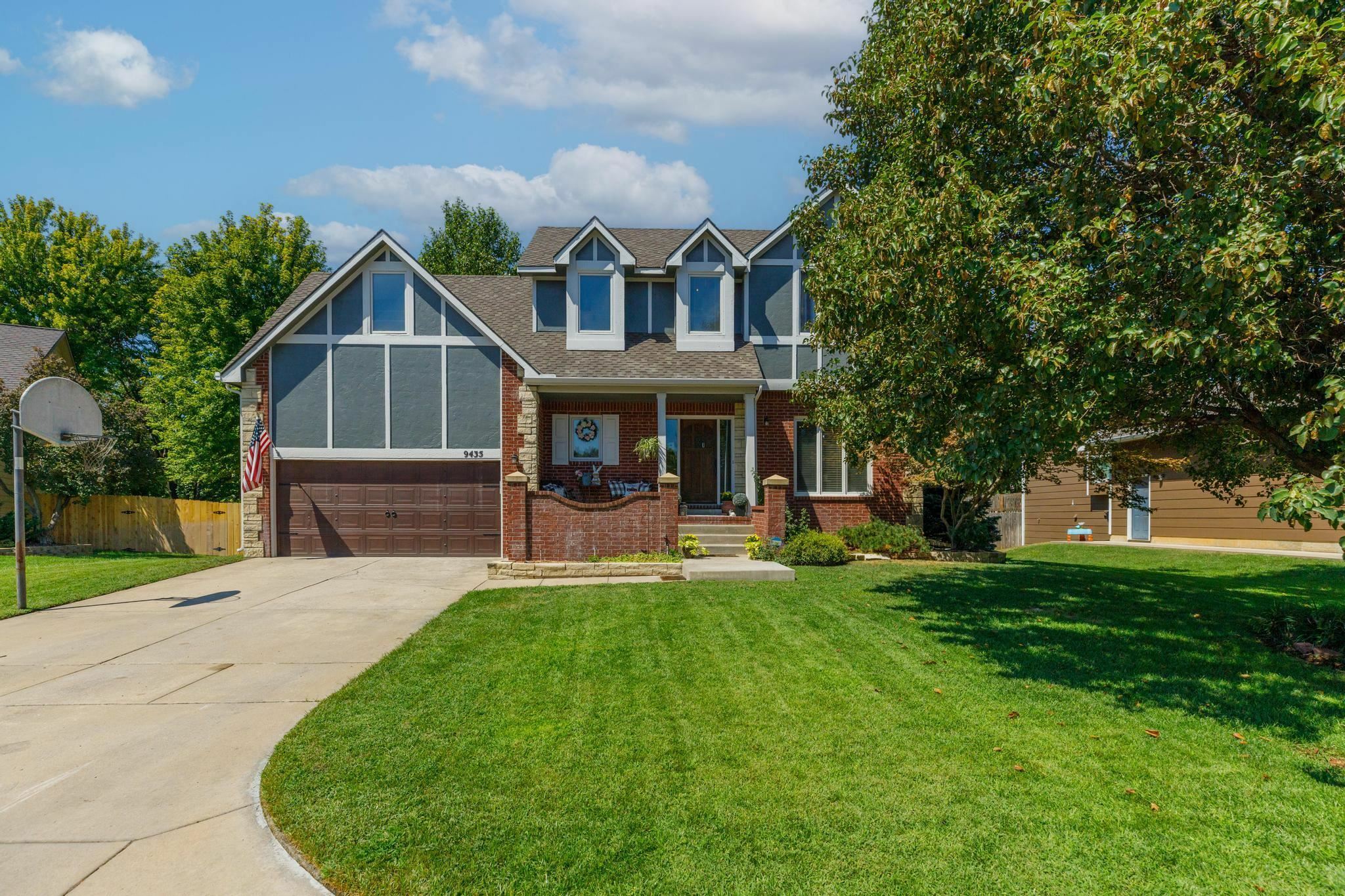 Property Photo: 9435 W Wyncroft Ct KS 67205