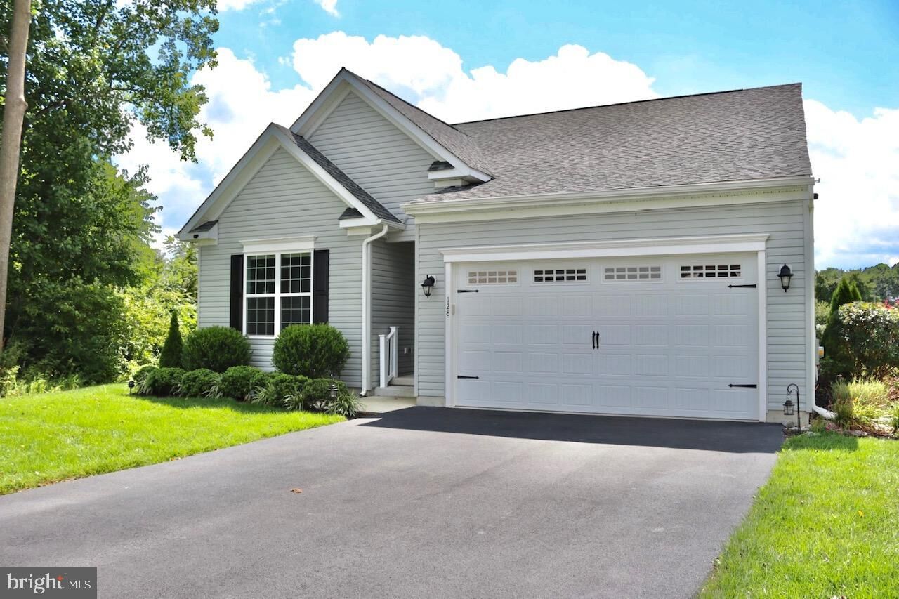 Property Photo: 128 Pasatiempo Court DE 19962