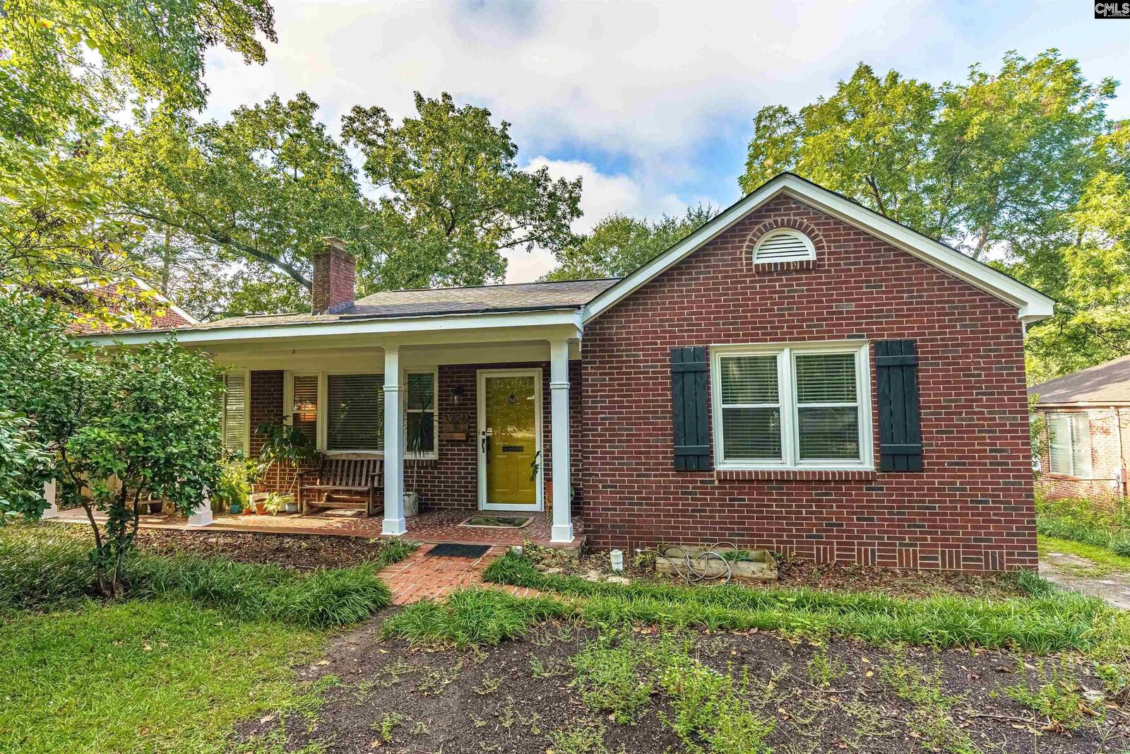 Property Photo:  3226 Montgomery  SC 29205 