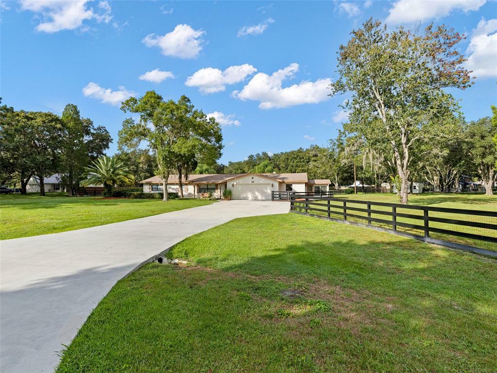 Property Photo:  27389 Golf Course Loop  FL 33544 