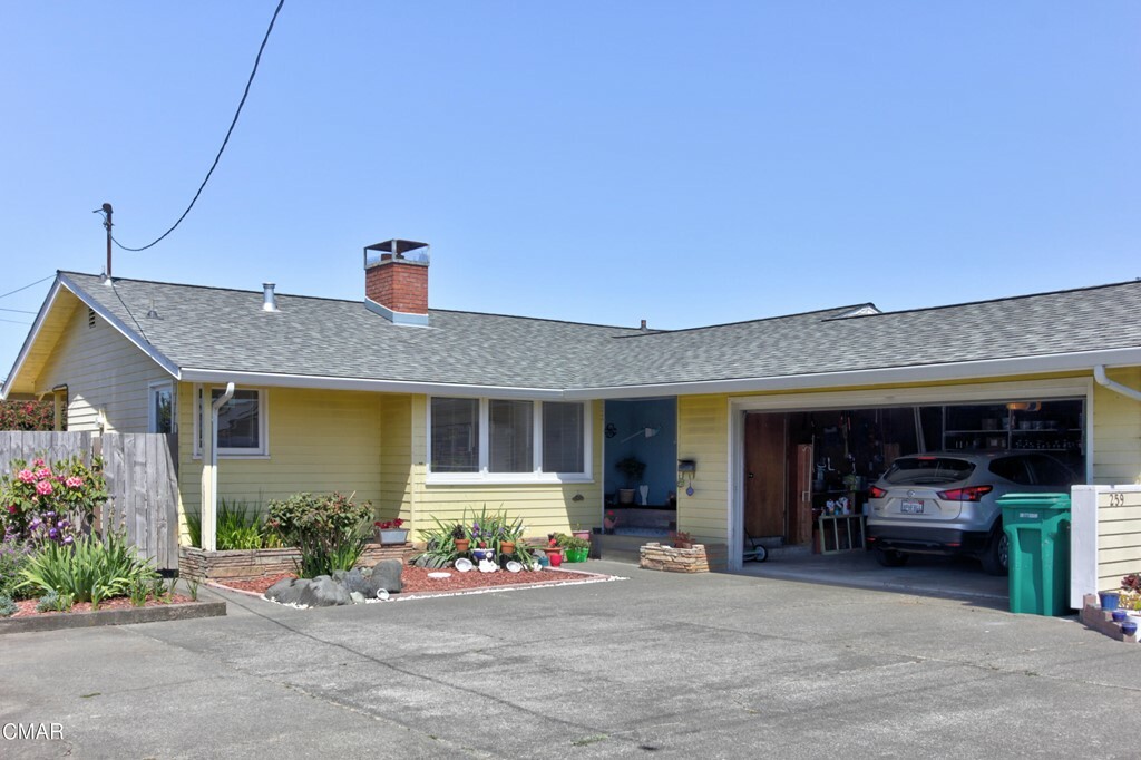 Property Photo:  259 Wall Street  CA 95437 