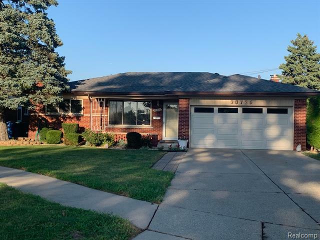 Property Photo: 30736 Moulin Avenue MI 48088