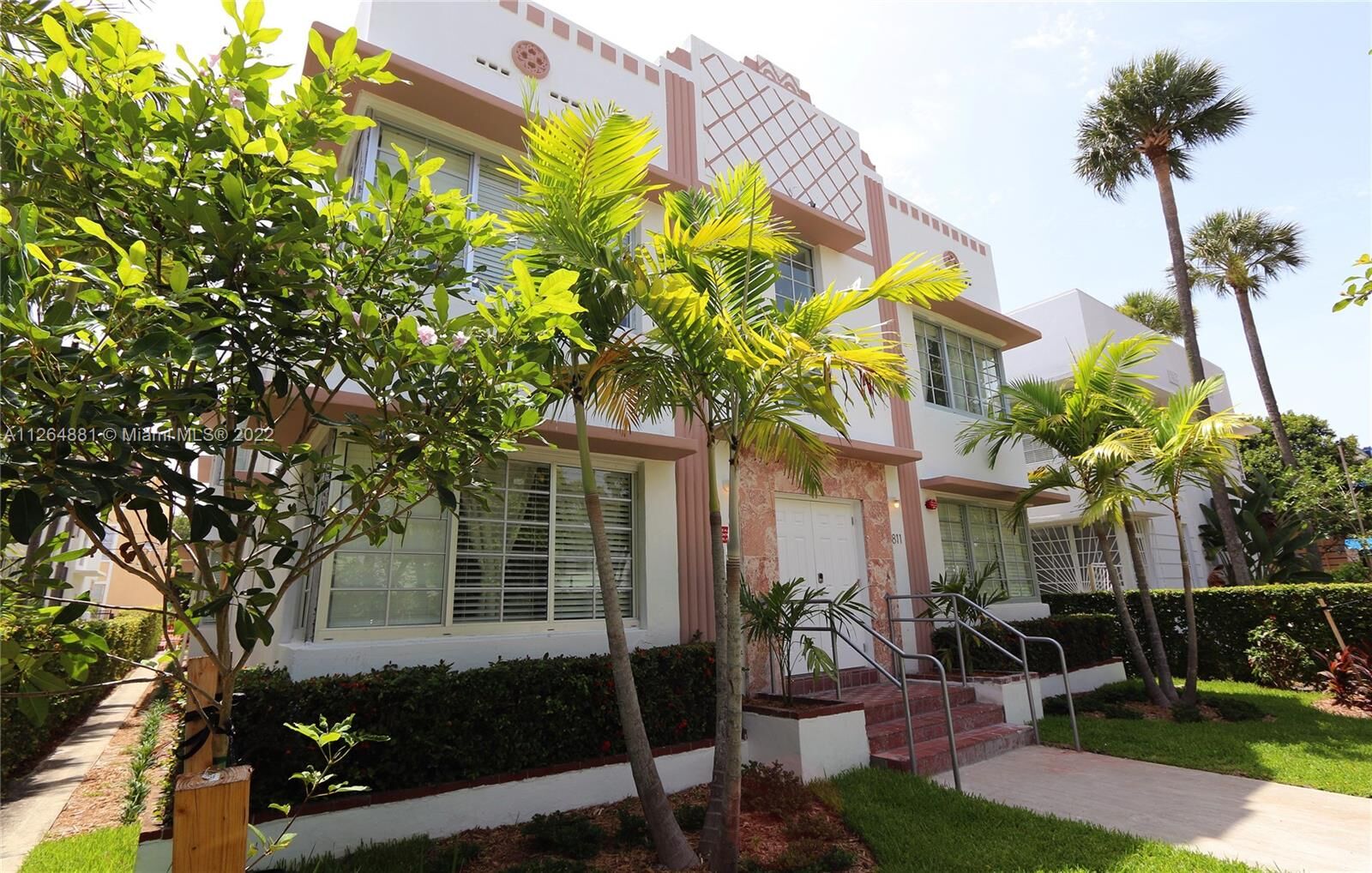 Property Photo:  811 Jefferson Ave 103  FL 33139