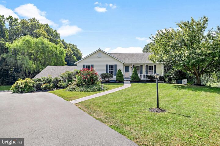 3 Oaklyn Circle  Shrewsbury PA 17361 photo