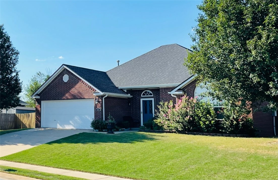 Property Photo:  304 W Colorado Avenue  AR 72764 