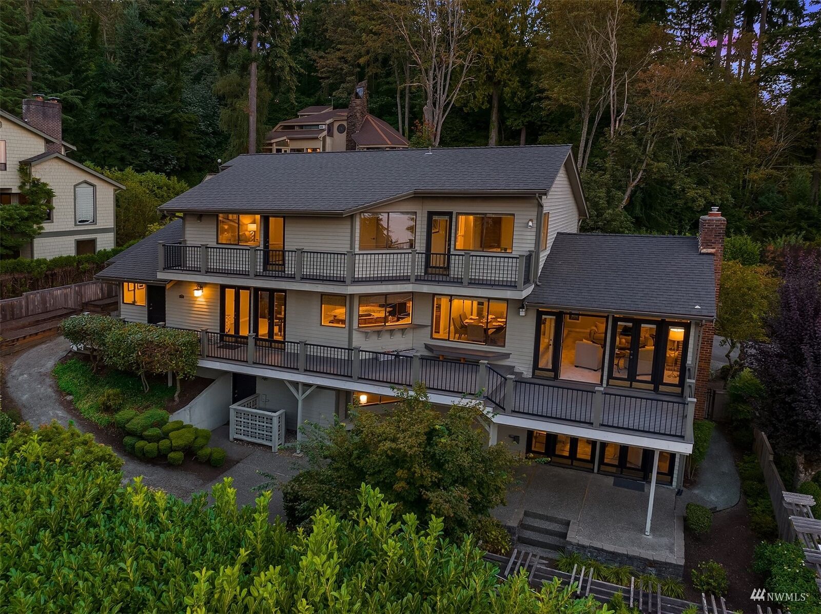 Property Photo: 13059 42nd Avenue NE WA 98125