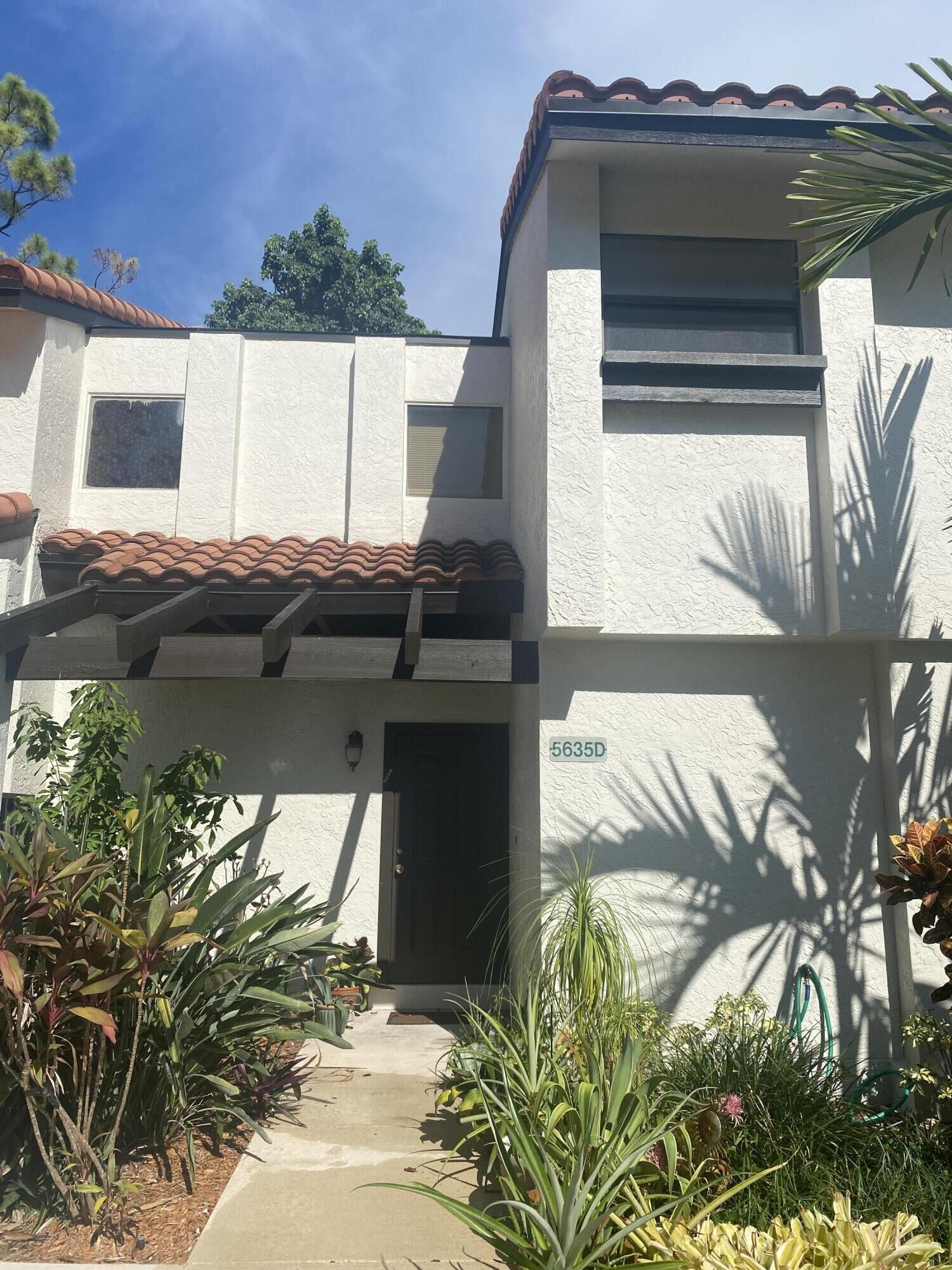 Property Photo: 5635 Fox Hollow Drive D FL 33486