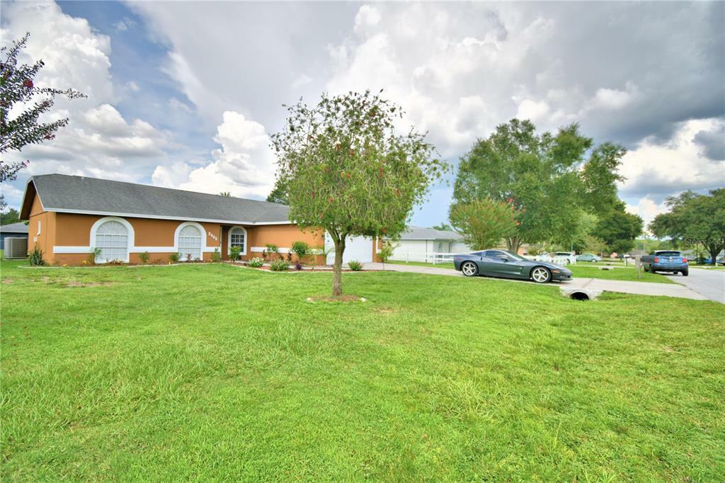 Property Photo:  2805 Jennifer Drive  FL 33810 