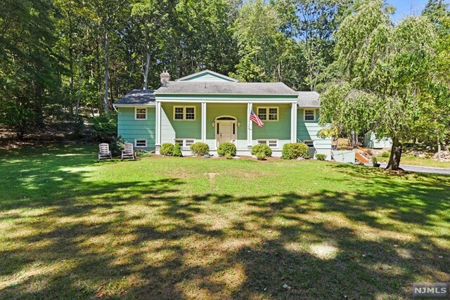 Property Photo: 7 Kentbrook Terrace NJ 07405
