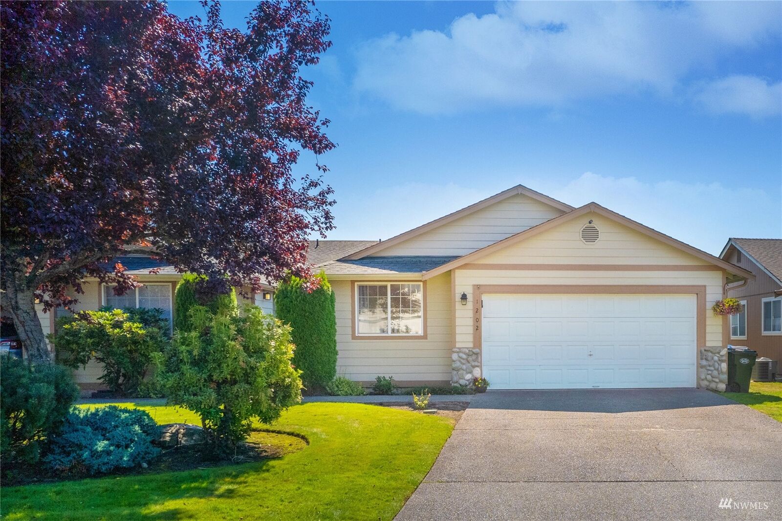 Property Photo:  1202 184th Street Ct E  WA 98387 