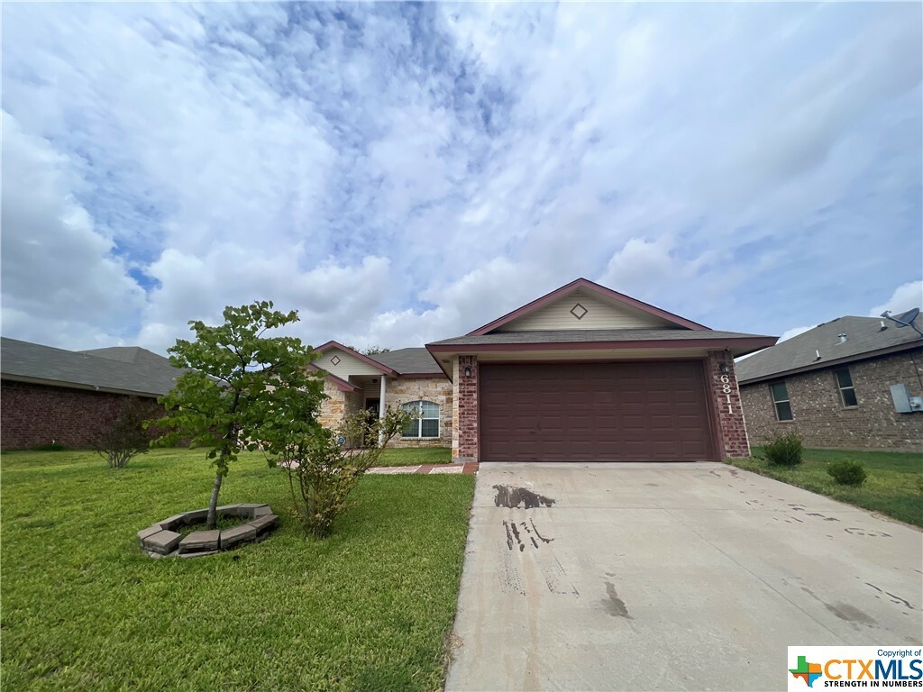 Property Photo:  6811 Alvin Drive  TX 76542 