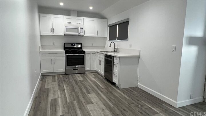 Property Photo:  13625 Califa Street  CA 91401 
