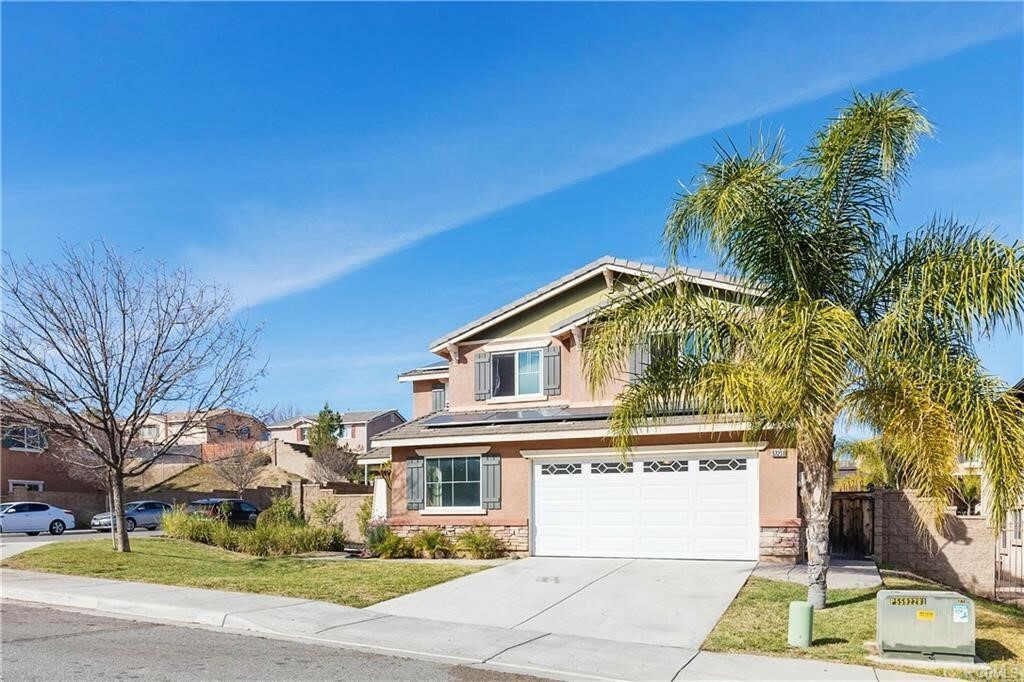 Property Photo:  53210 Iceberg Street  CA 92532 