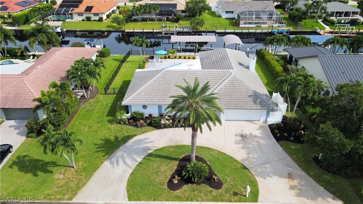 Property Photo:  9820 Cypress Lake Drive  FL 33919 