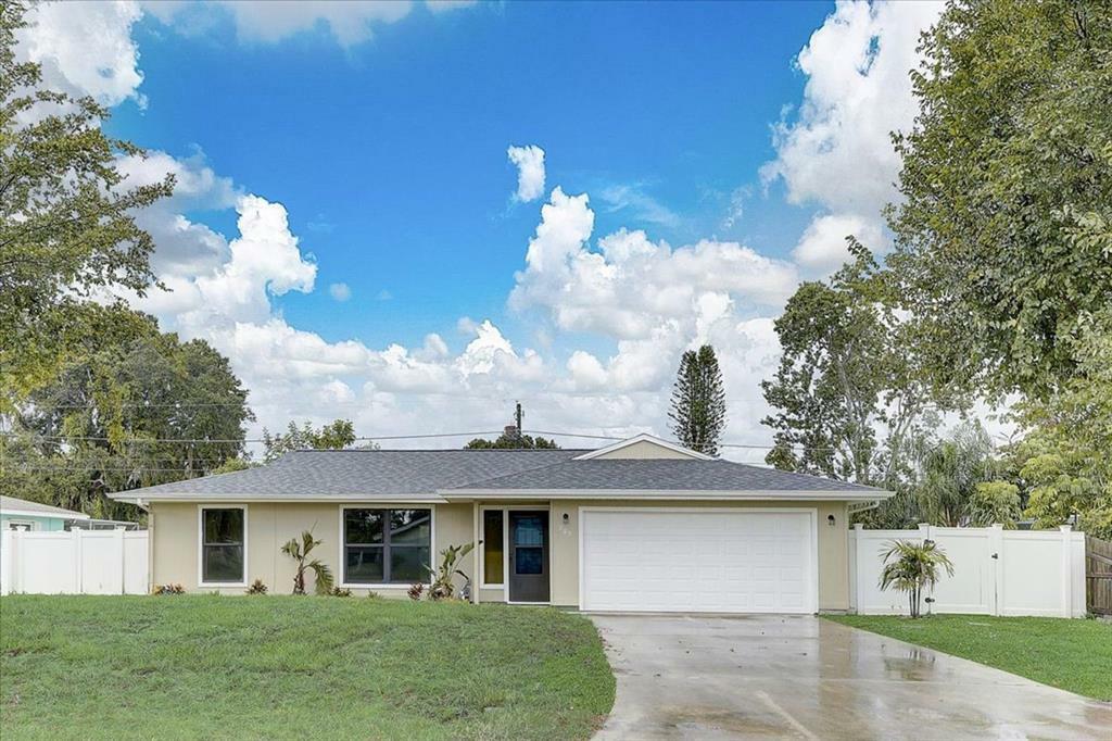 Property Photo:  285 Bradenton Road  FL 34293 