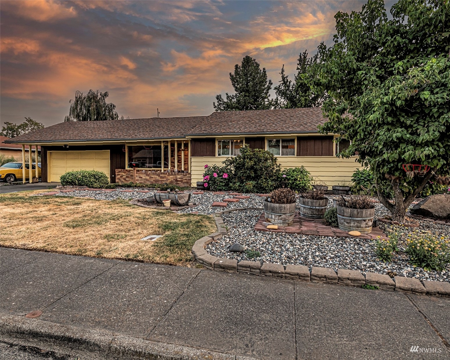 Property Photo: 518 Sheridan Road WA 99362
