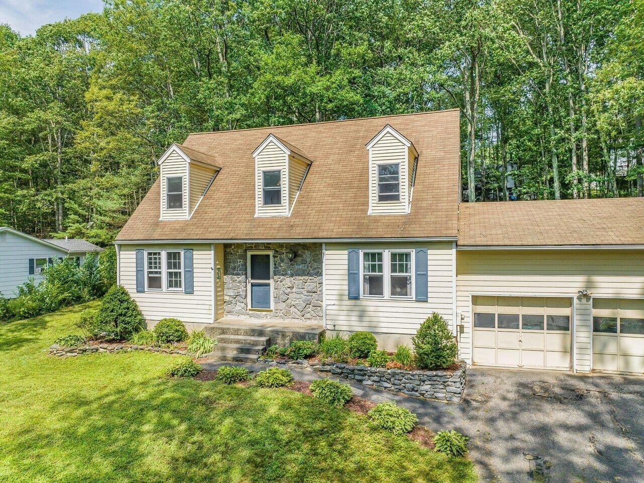 Property Photo: 18 Greenbriar Drive VT 05452