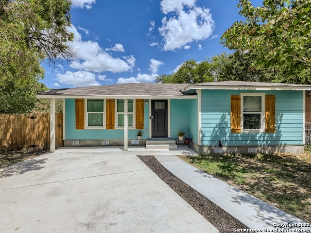 Property Photo:  2119 Lombrano St  TX 78207 