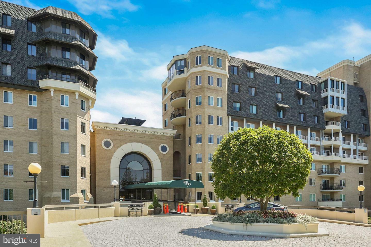 1250 S Washington Street S 820  Alexandria VA 22314 photo