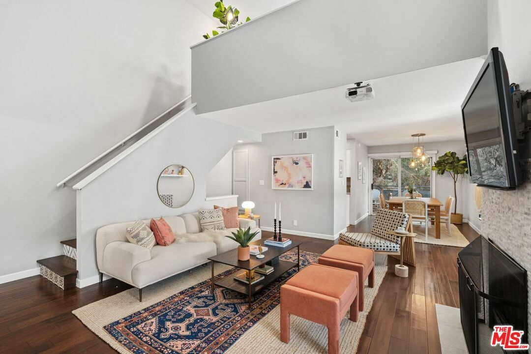 Property Photo: 3663 Keystone Ave 5 CA 90034