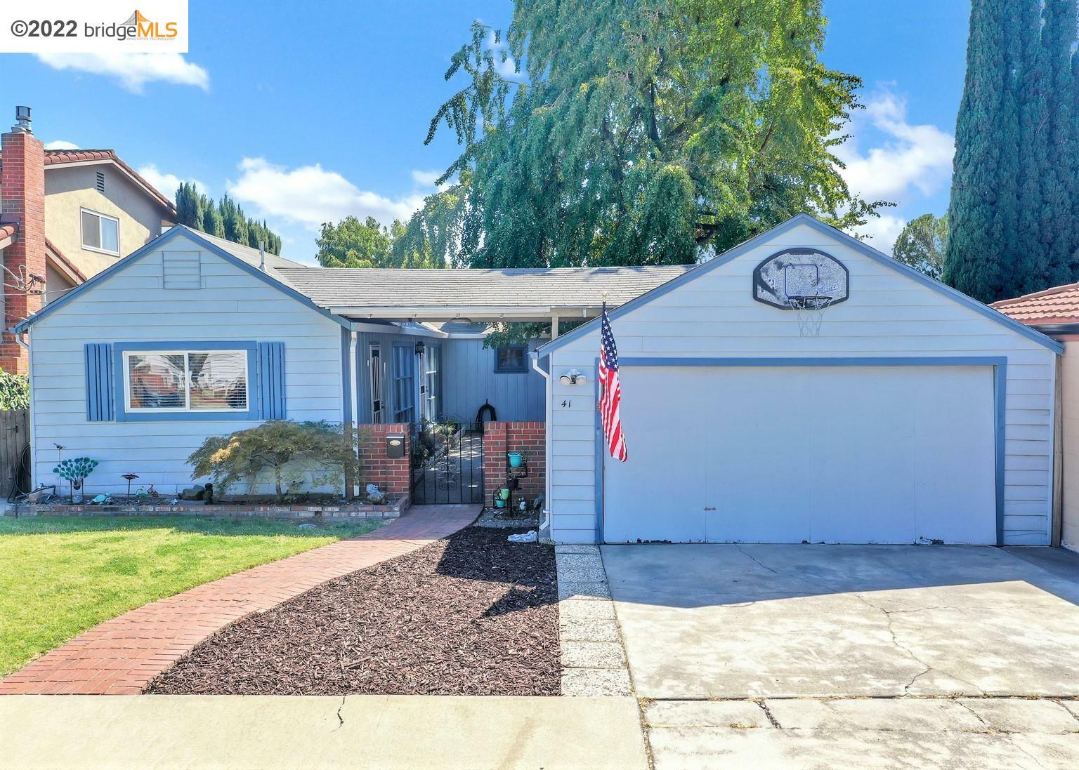 Property Photo: 41 W 16th St CA 94509