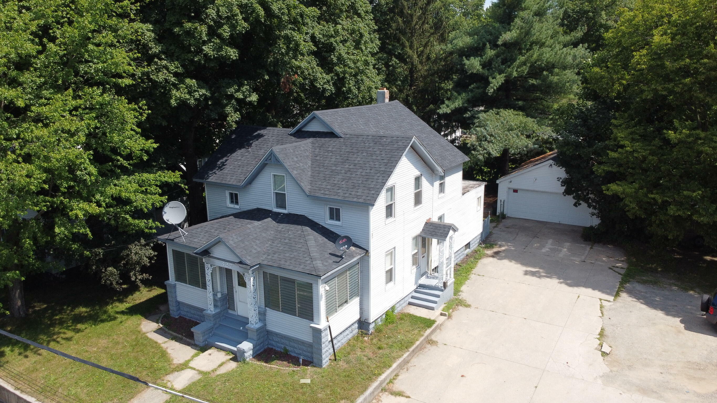 Property Photo:  327 S 3rd Street  MI 49120 