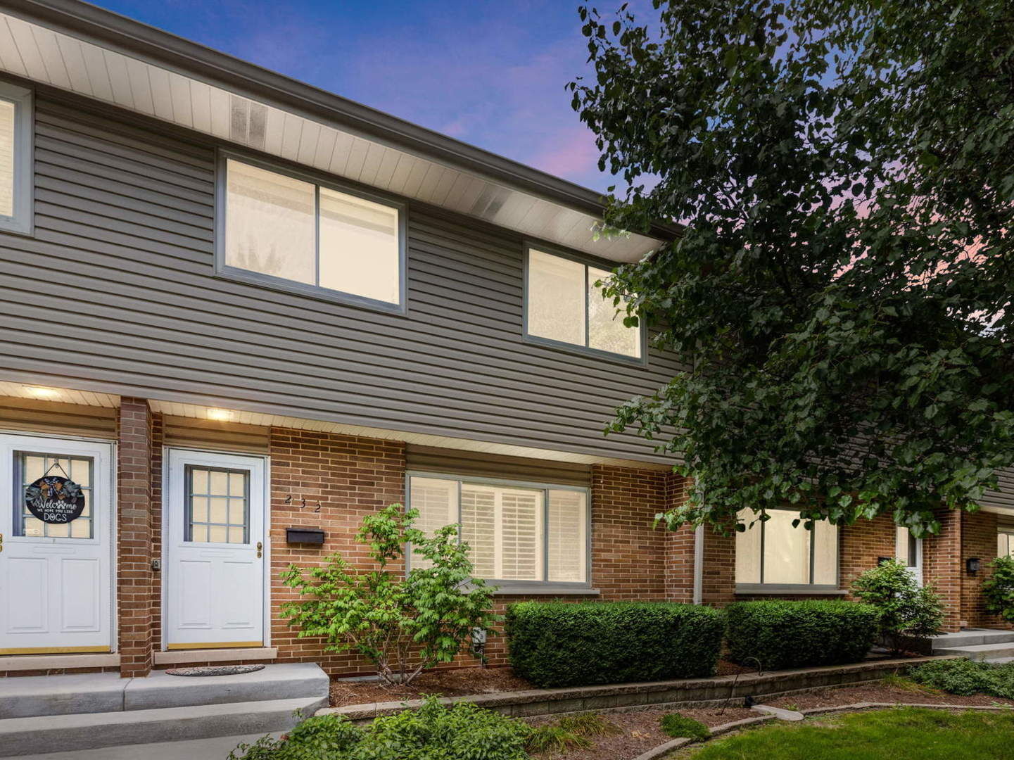 Property Photo:  232 George Street  IL 60010 