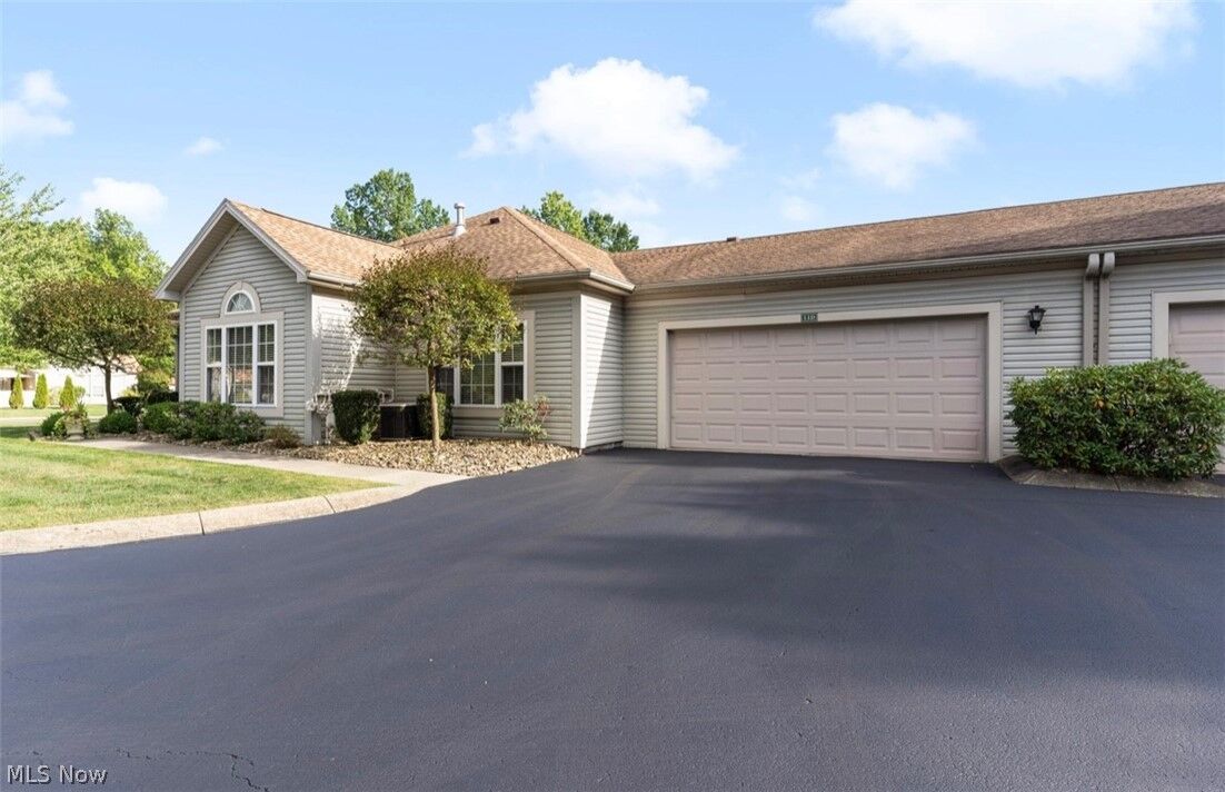 Property Photo: 14 Hunters Woods Boulevard OH 44406