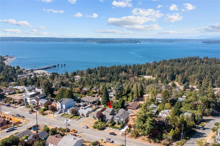 Property Photo: 8217 California Avenue SW WA 98136
