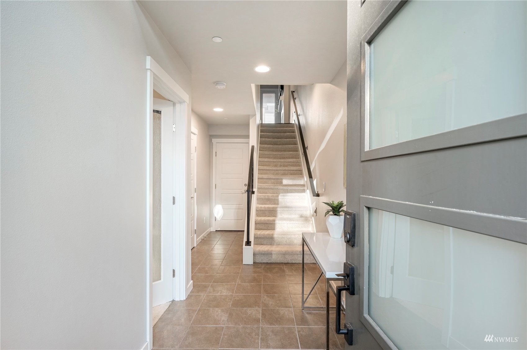 Property Photo: 759 4th Avenue NW 10 WA 98027