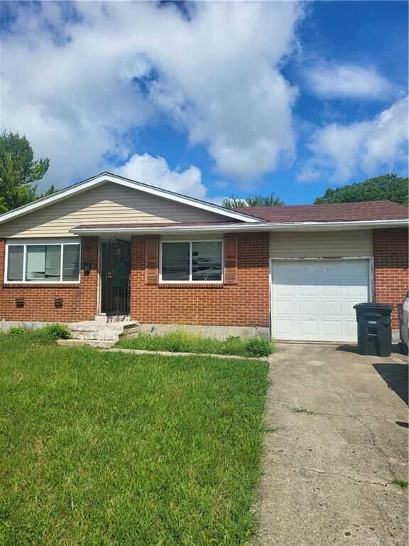 Property Photo: 4913 Tenshaw Drive OH 45417