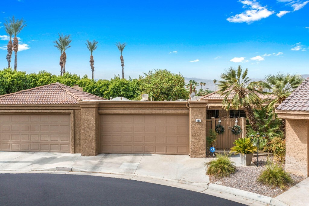 Property Photo: 44651 Monaco Circle CA 92260