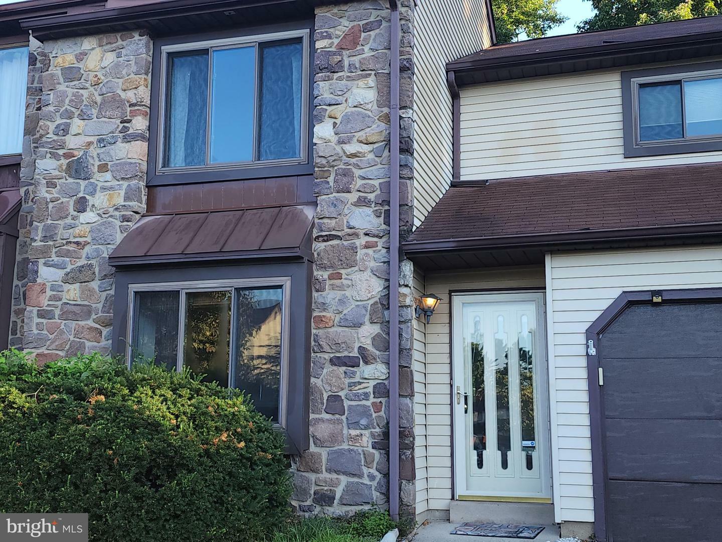 Property Photo:  552 Atwood Court  PA 18940 